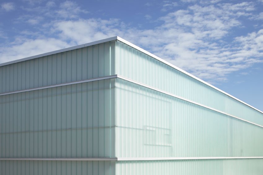 Die Fassade des Cyberneums