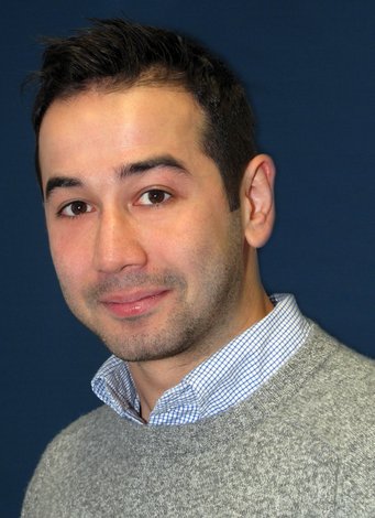 Hamid R. Noori wertet die Datenfülle aus der Gehirnforschung der letzten Jahrzehnte an Ratten aus. Der Mathematiker und Mediziner erhält für seine Arbeit den Tierschutzpreis der DFG 2018. Hamid R. Noori wertet die Datenfülle aus der Gehirnforschung der letzten Jahrzehnte an Ratten aus. Der Mathematiker und Mediziner erhält für seine Arbeit den Tierschutzpreis der DFG 2018.