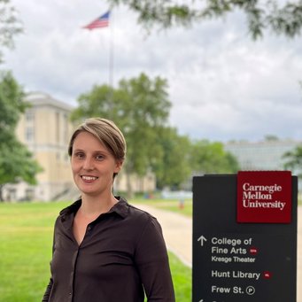 Franziska Bröker at the campus of the Carnegie Mellon University in Pittsburgh Franziska Bröker at the campus of the Carnegie Mellon University in Pittsburgh