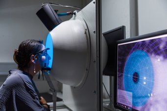 Studies on the effects of blue light at the Max Planck Institute for Biological Cybernetics -- Photographer: Jörg Abendroth Studies on the effects of blue light at the Max Planck Institute for Biological Cybernetics -- Photographer: Jörg Abendroth