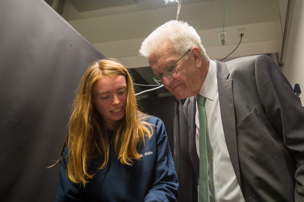 Baden-Württembergs Ministerpräsident Winfried Kretschmann würdigt Spitzenforschung der Tübinger Max-Planck-Institute