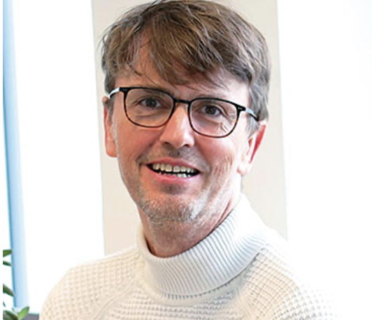 Horizontal Transfer of Entire Chromosomes in Fungal Pathogens